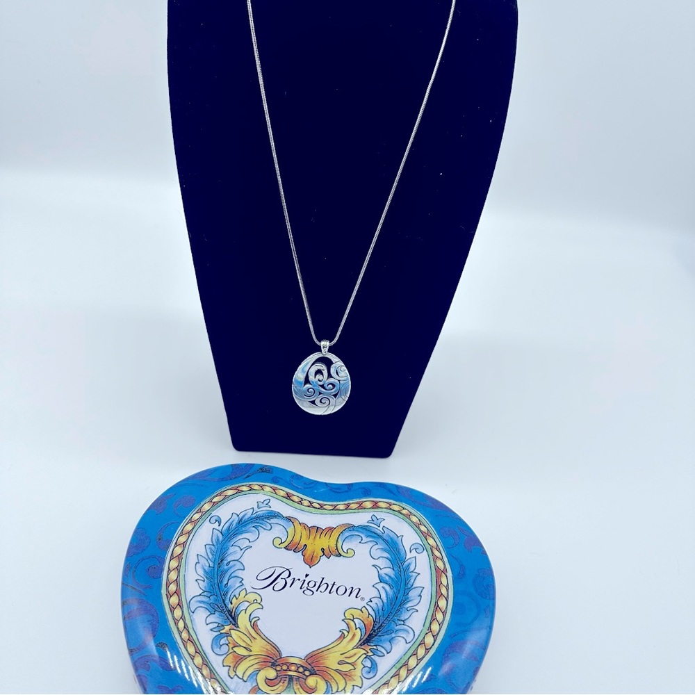 Brighton woman’s silver pendant Necklace (box not included)